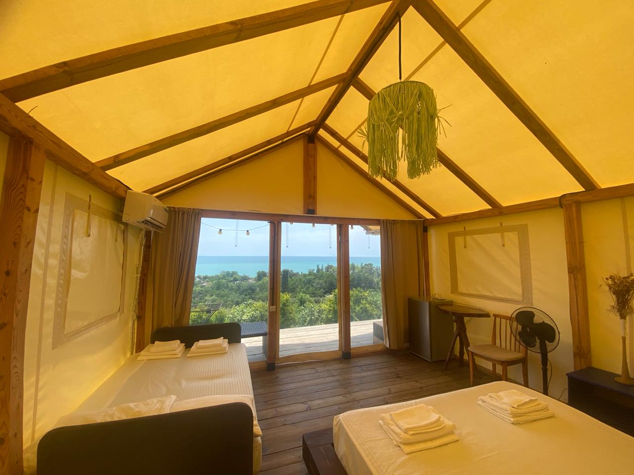 Глэмпинг Дружба