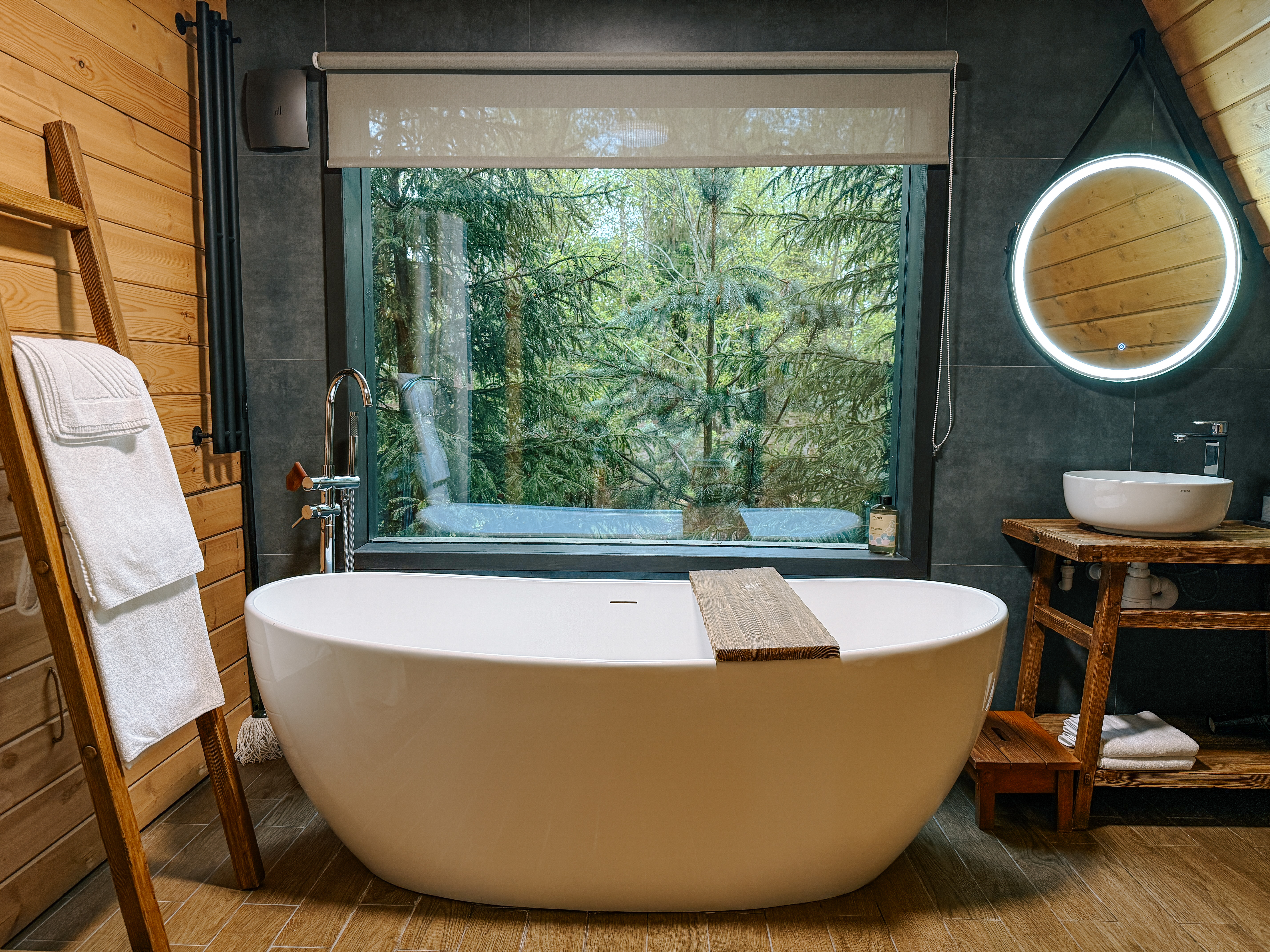 Под кронами